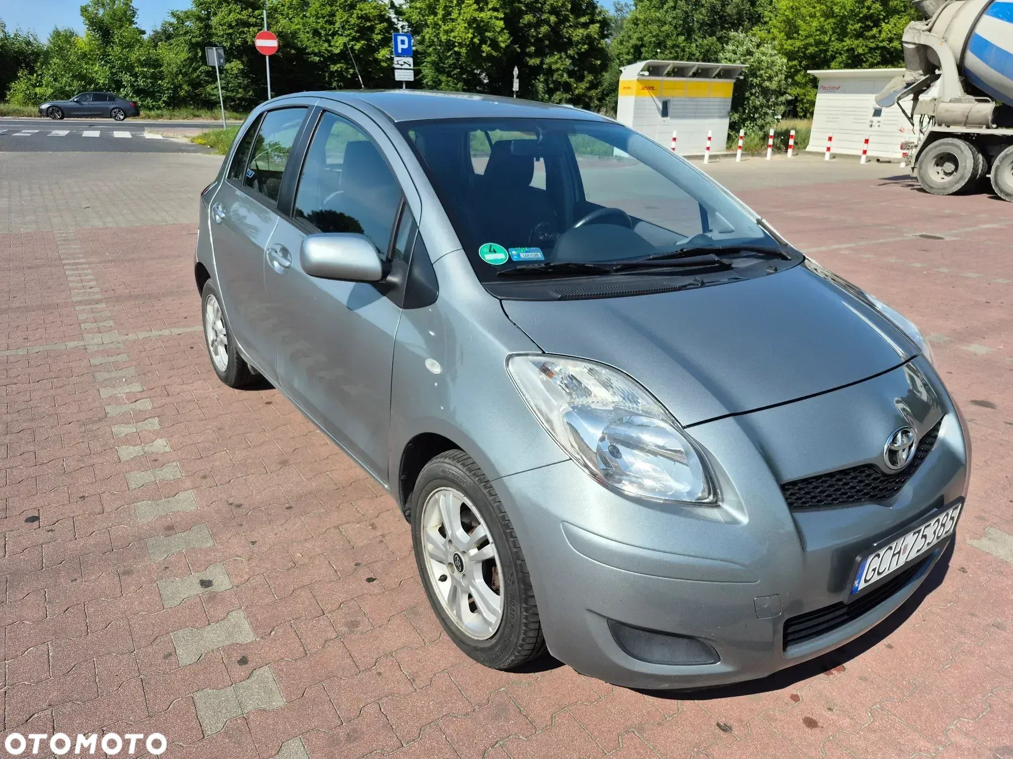 Toyota Yaris 1.33 VVT-i Cool - 1