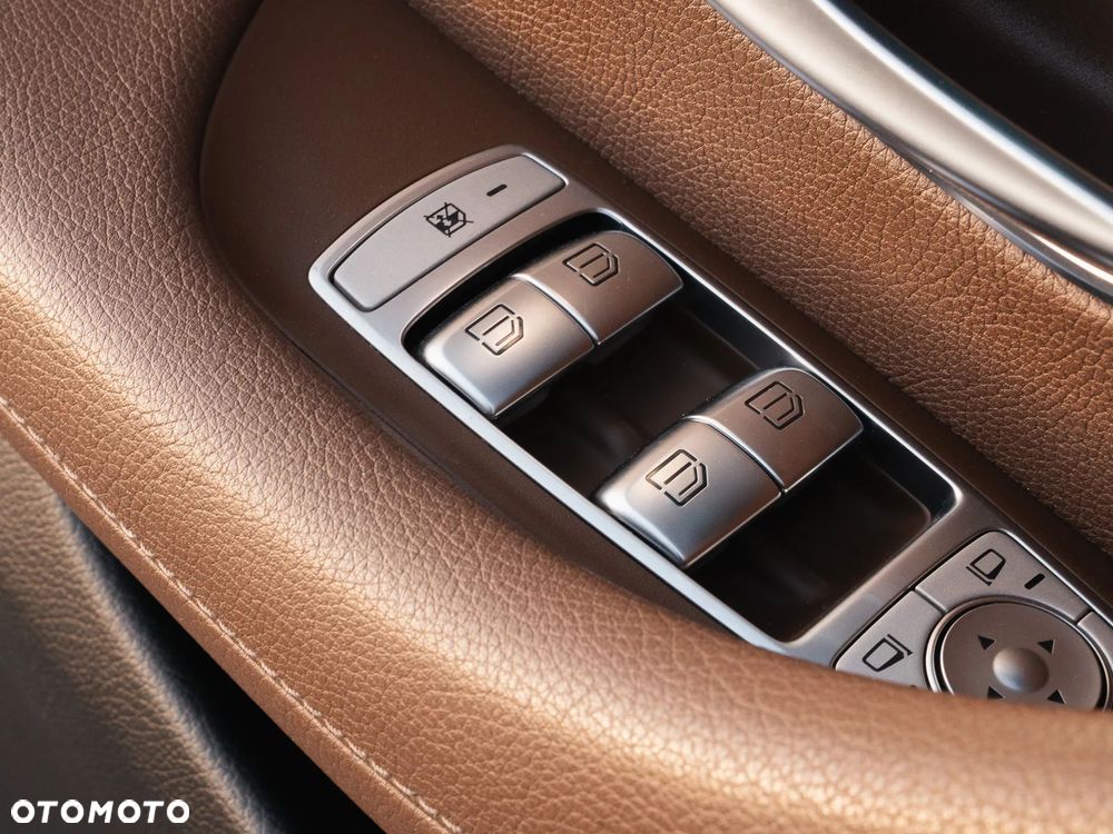 Mercedes-Benz Klasa E 220 d 9G-TRONIC - 11