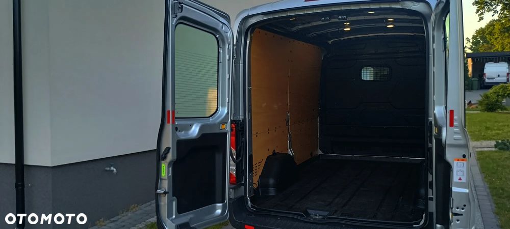 Ford Transit - 11