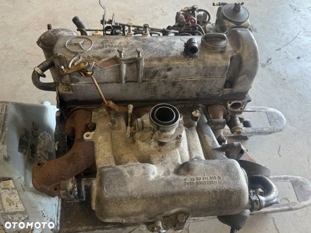 SILNIK MERCEDES BENZ W123 240D  1983 - 10
