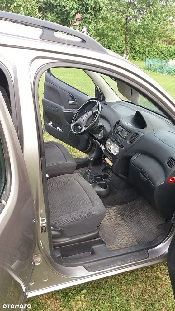 Toyota Yaris Verso 1.4 D-4D - 8