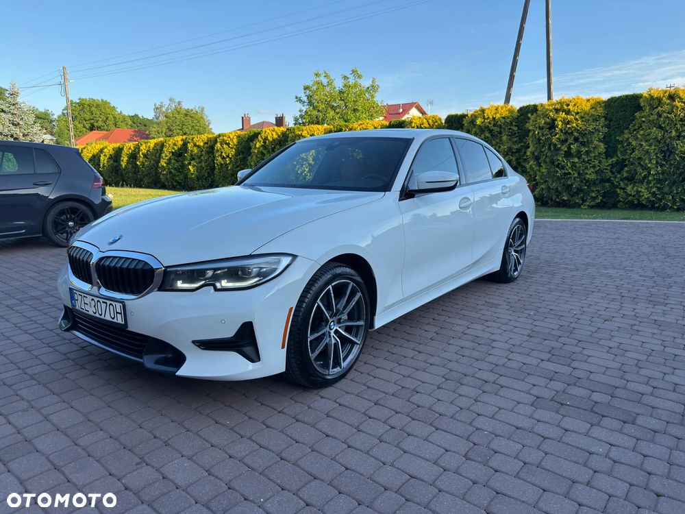 BMW Seria 3 330i xDrive Sport Line - 1