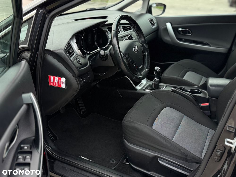 Kia Ceed 1.6 GDI ISG Spirit - 9