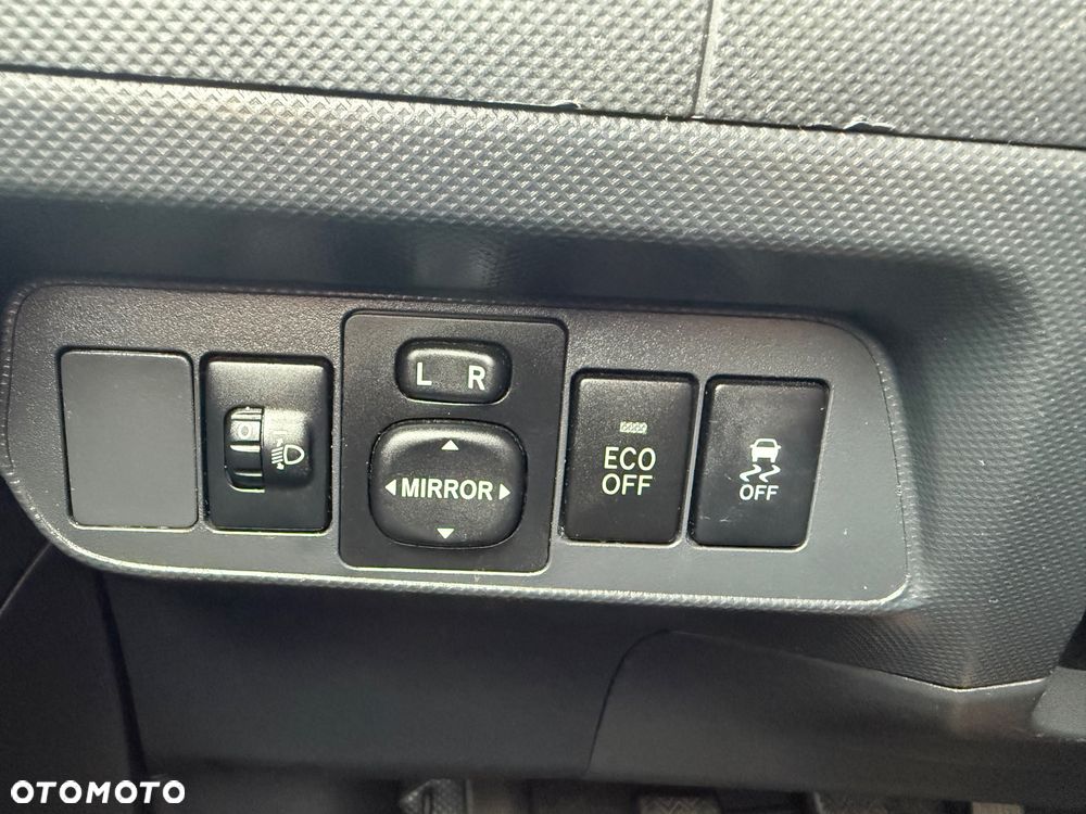 Toyota Auris 1.33 VVT-i - 20