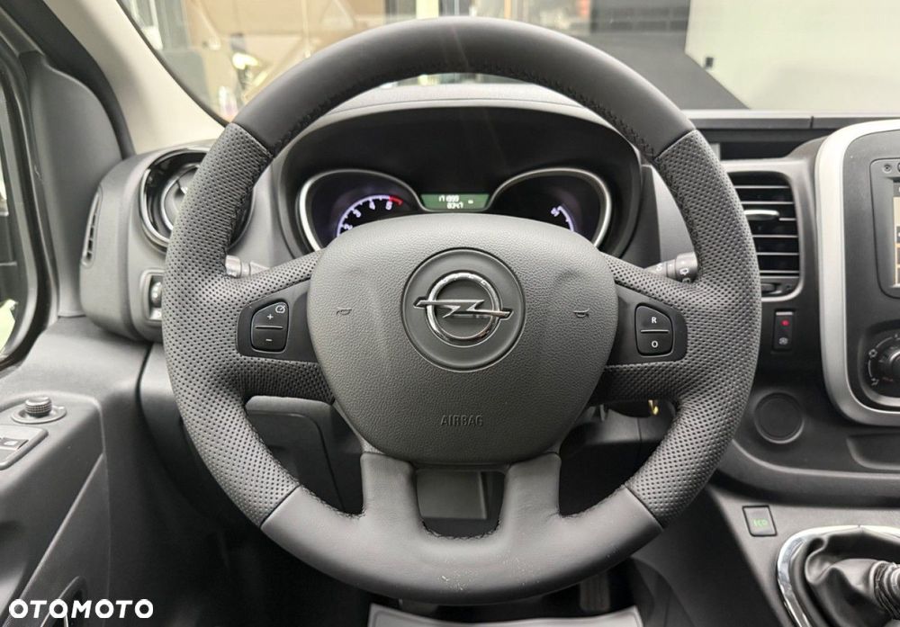 Opel Vivaro - 23