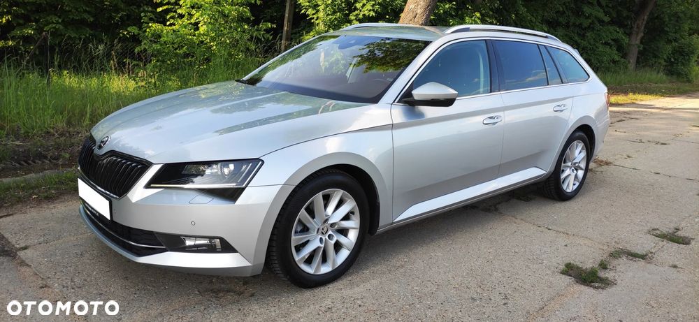 Skoda Superb 2.0 TDI DSG Ambition - 3