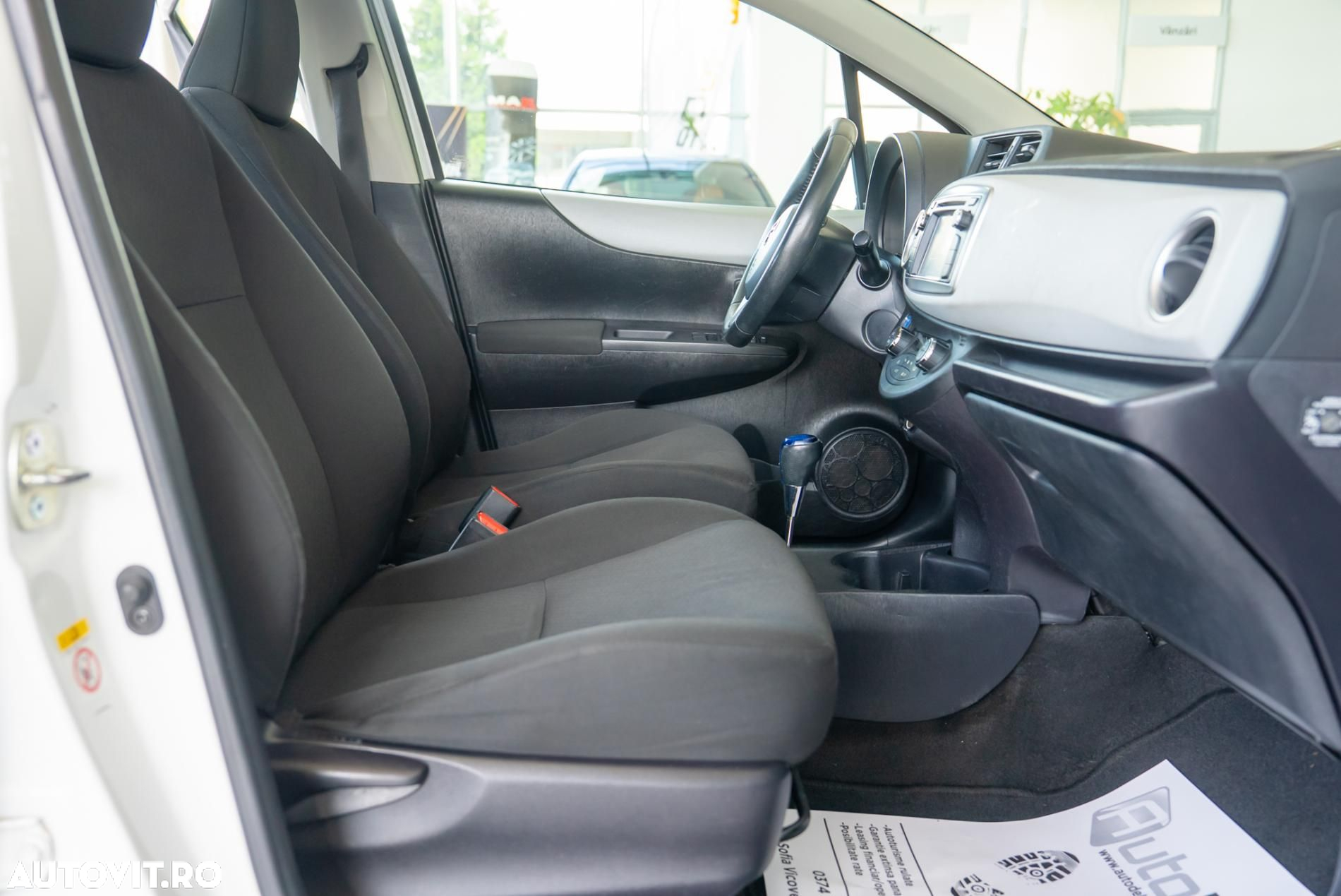 Toyota Yaris - 12