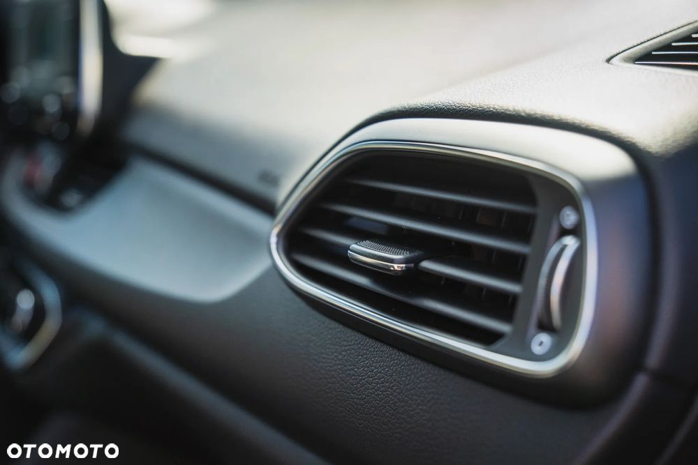 Hyundai i30 1.5 DPI Classic + - 26