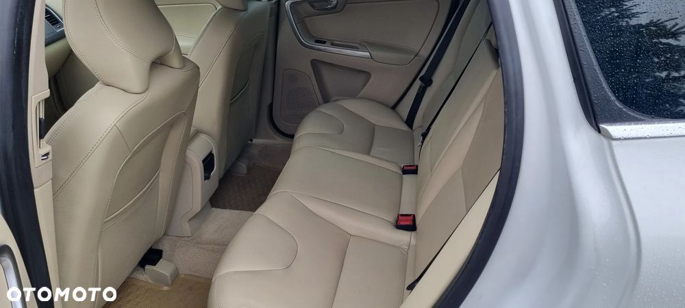 Volvo XC 60 D4 AWD Summum - 6