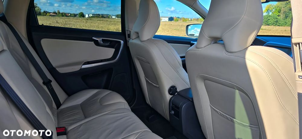 Volvo XC 60 D5 AWD Summum - 15