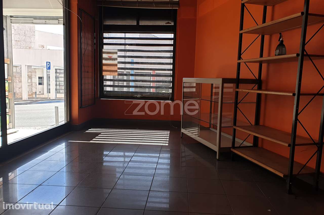 Loja no Centro da Brandoa - Amadora - Grande imagem: 3/3