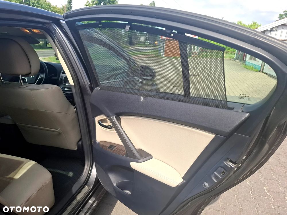 Toyota Avensis 1.8 Premium - 20