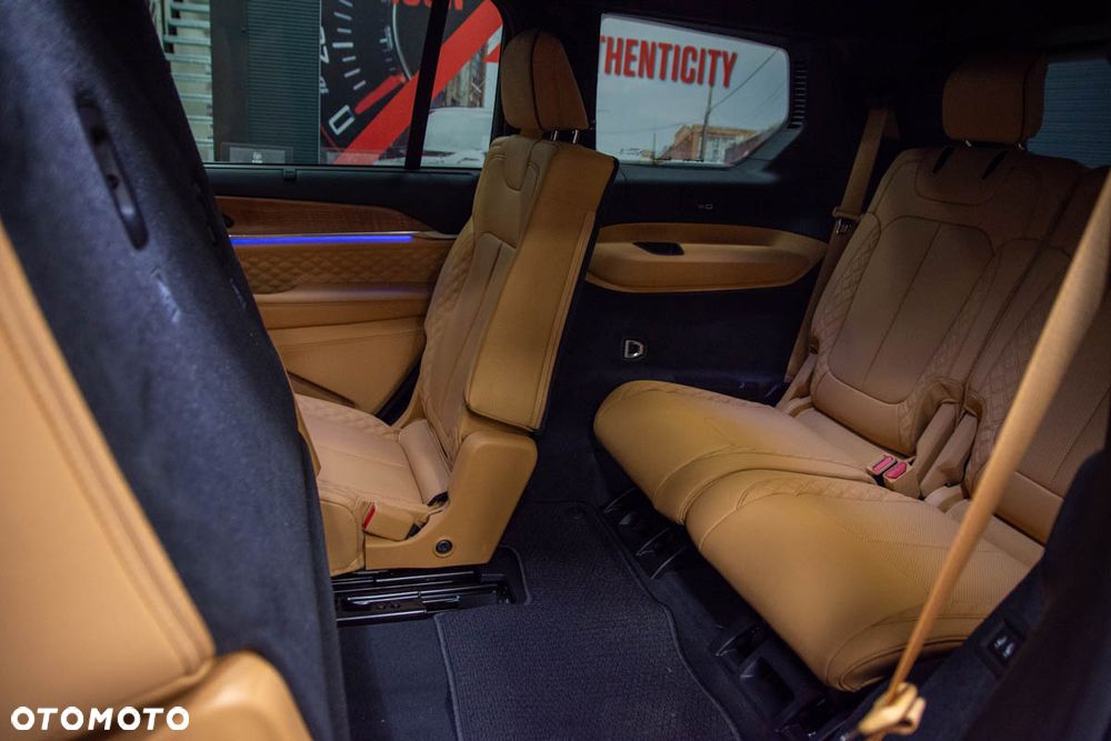 Jeep Grand Cherokee - 19