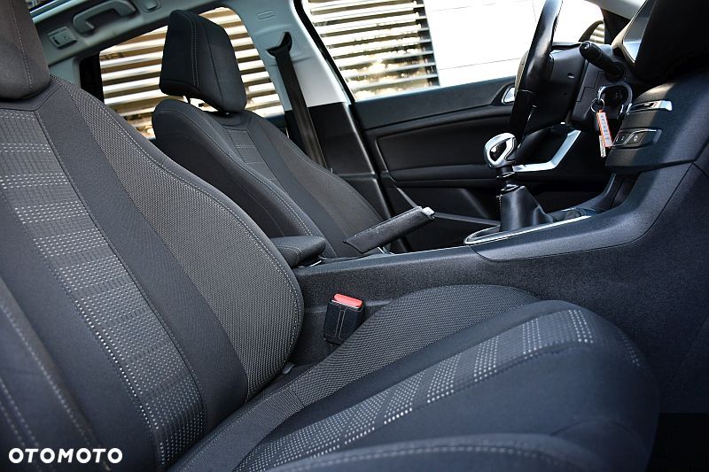 Peugeot 308 BlueHDi FAP 120 Stop & Start Allure - 25