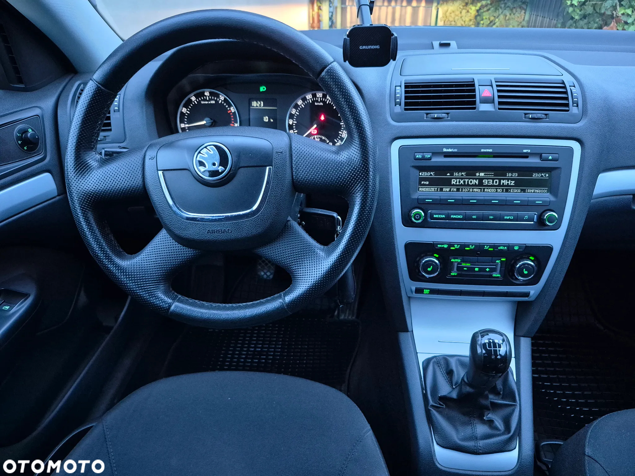 Skoda Octavia 1.6 Ambiente - 6