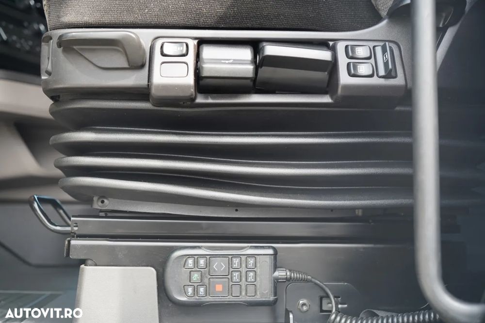 Scania S 500 / RETARDER / FULL AIR MATIC / NAVI - 23