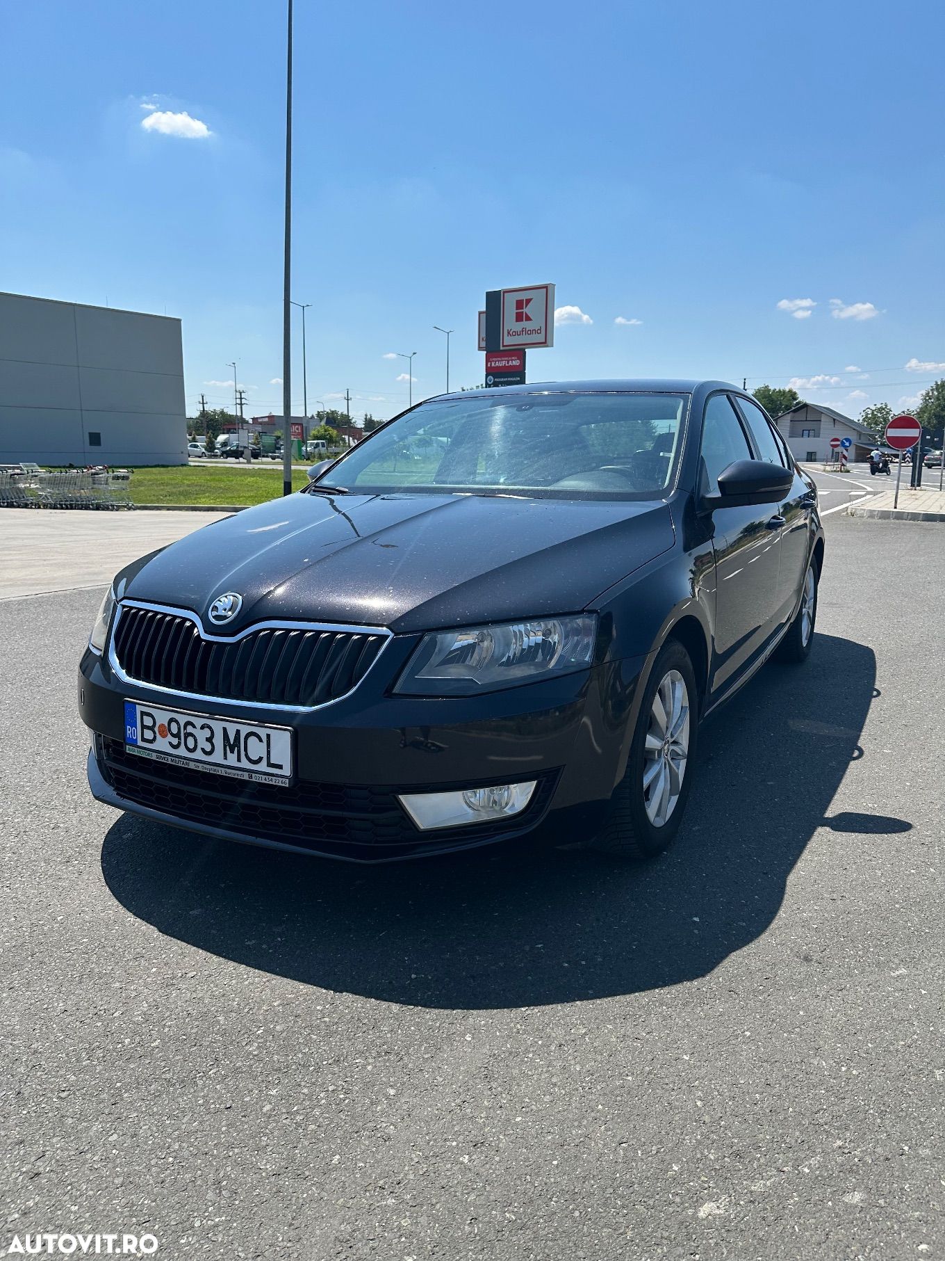 Skoda Octavia 2.0 TDI AMBITION DSG - 1