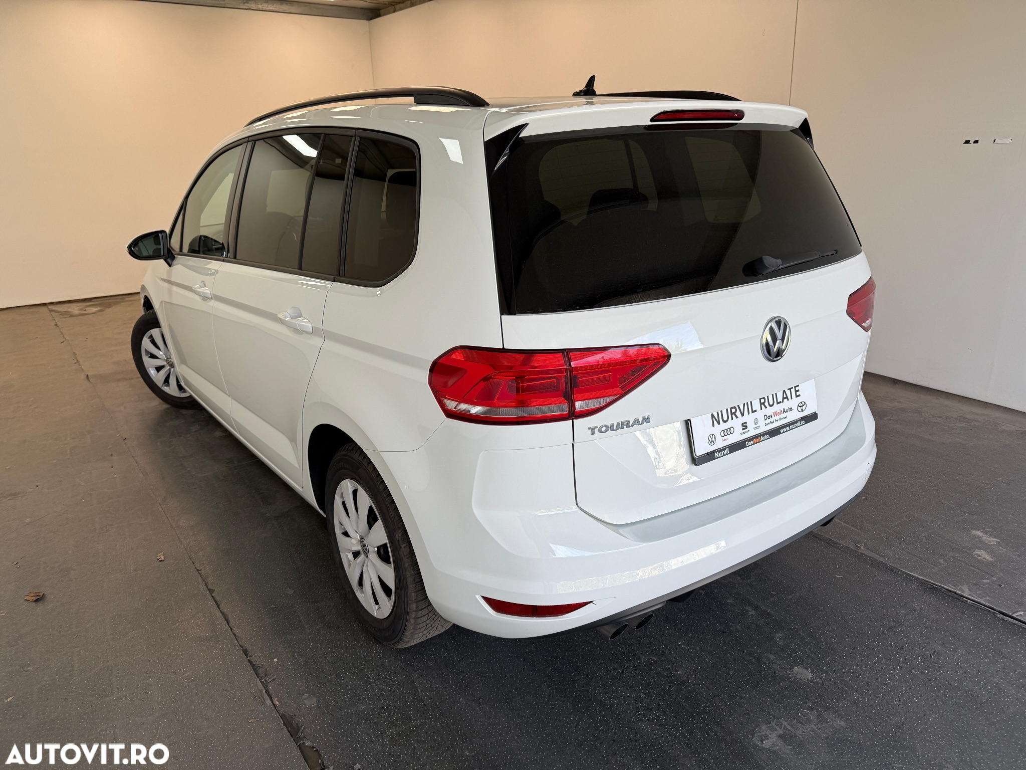 Volkswagen Touran 2.0 TDI Comfortline - 12