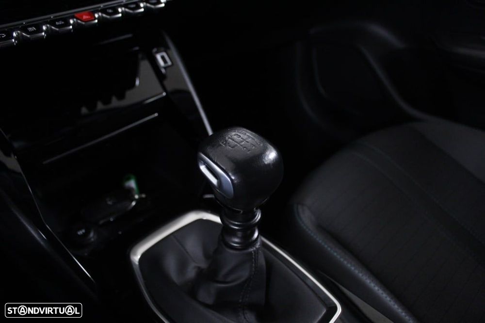 Peugeot 208 1.2 PureTech Allure Pack - 30