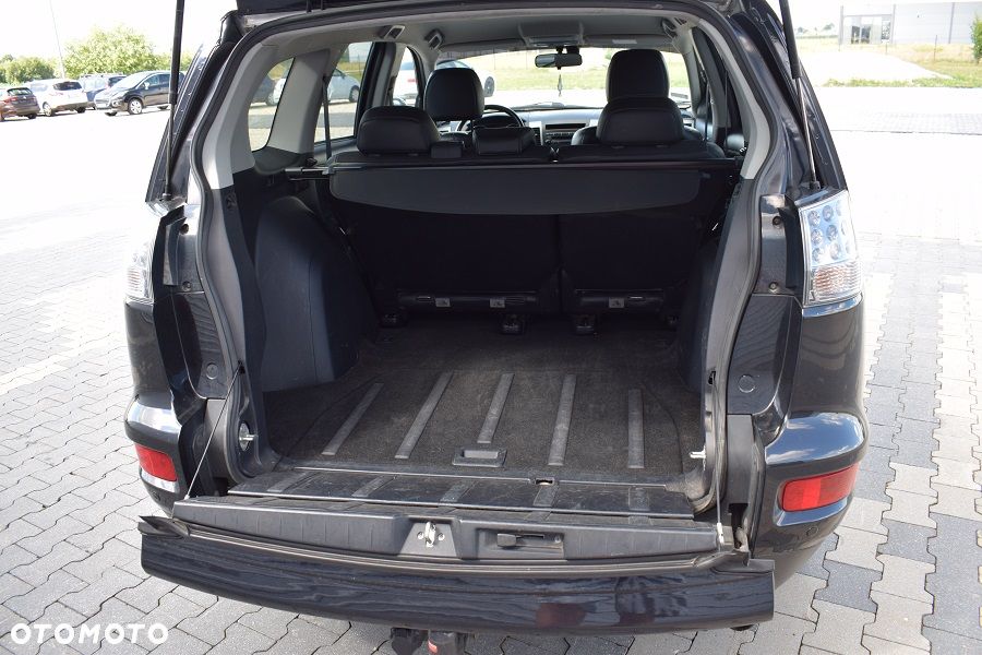 Mitsubishi Outlander 2.2 DID Intense EU5 - 9
