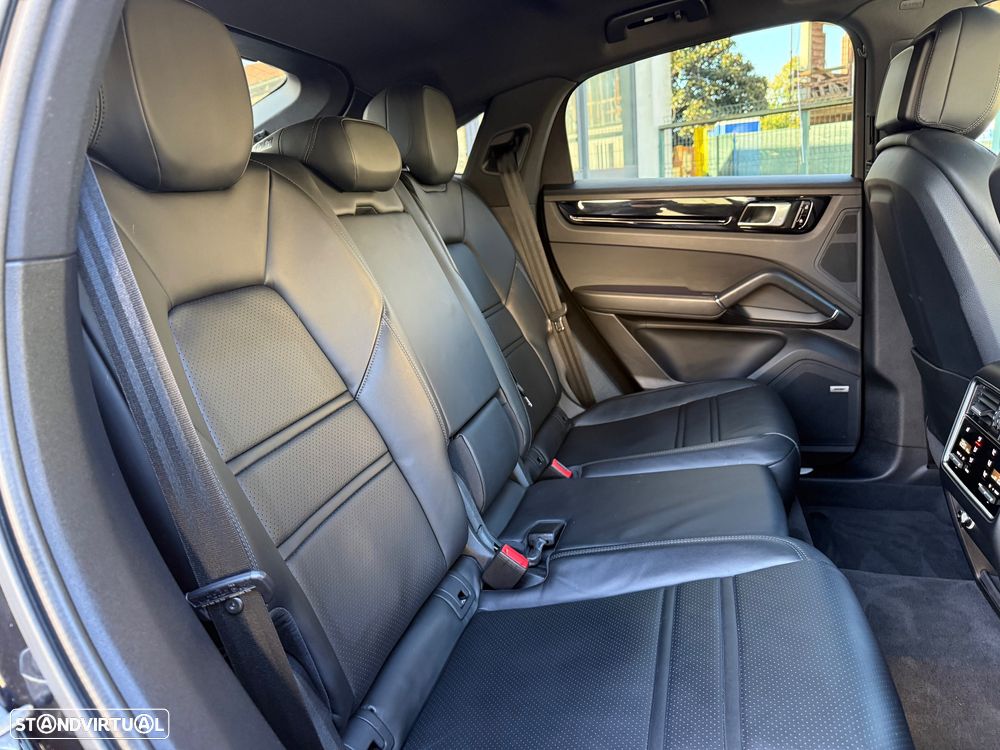Porsche Cayenne Coupé - 17