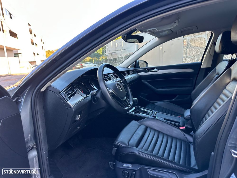 VW Passat Variant 2.0 TDi Highline DSG - 32