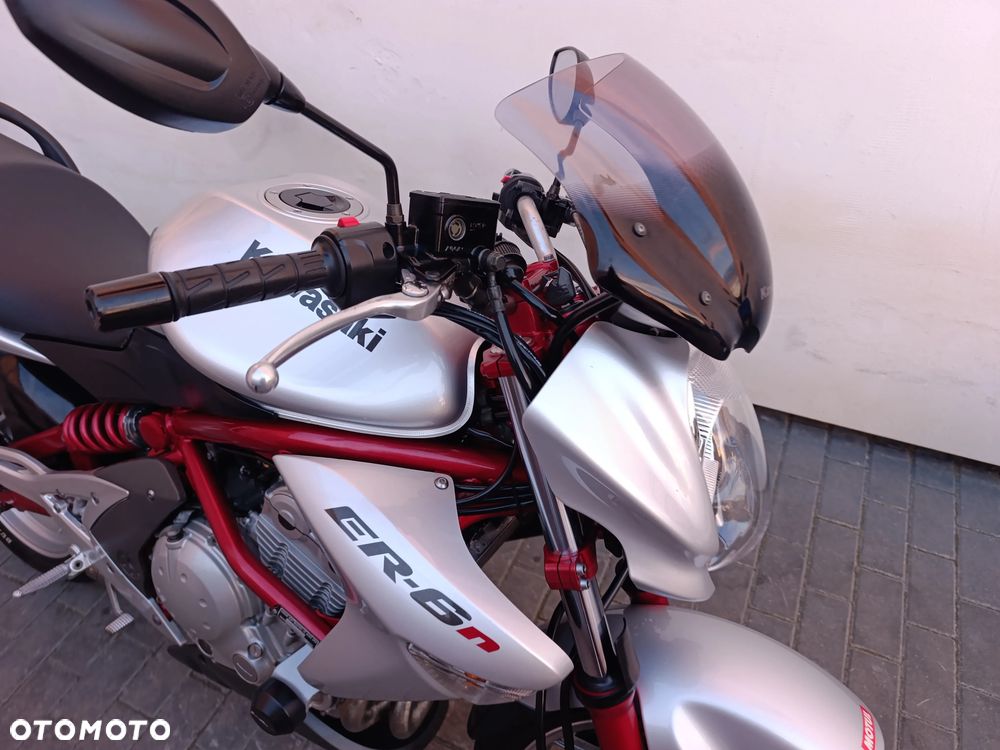 Kawasaki ER - 33