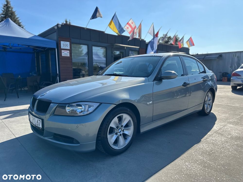 BMW Seria 3 320i - 1