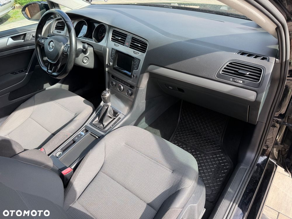 Volkswagen Golf 1.6 TDI BMT Comfortline - 12