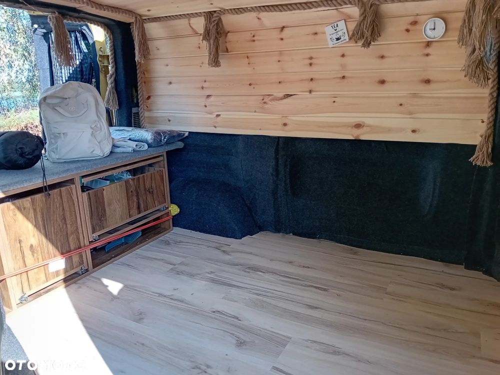 Renault Trafic - 16