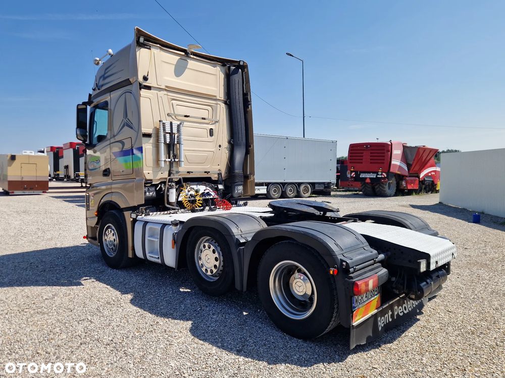 Mercedes-Benz Actros - 6