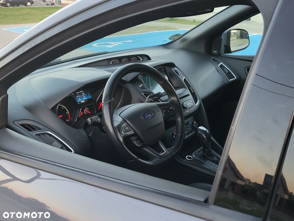 Ford Focus 2.0 TDCi ST-2 PowerShift - 13