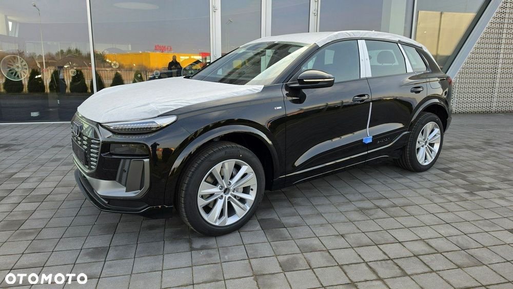 Audi Q6 e-tron - 3