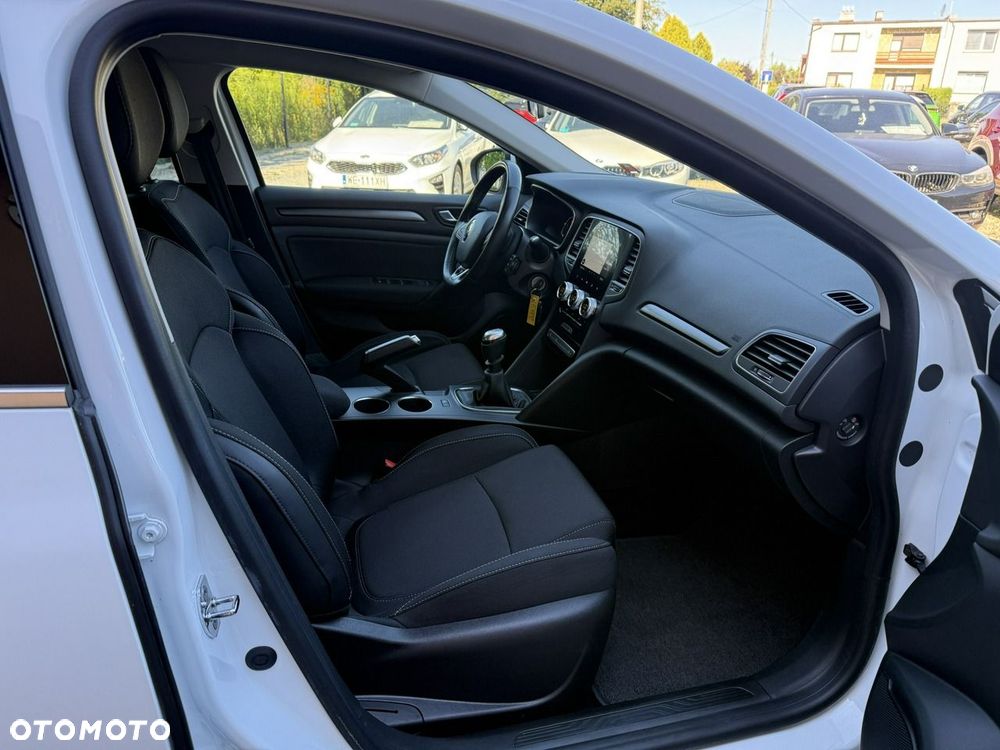 Renault Megane TCe 115 GPF ZEN - 22