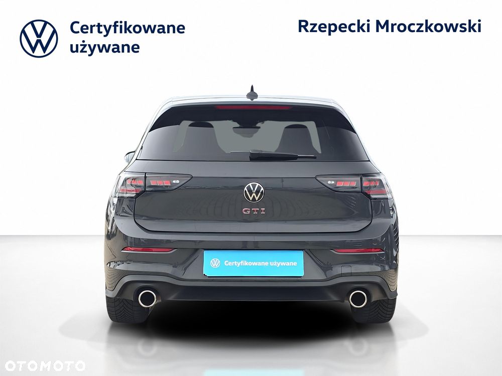 Volkswagen Golf - 5