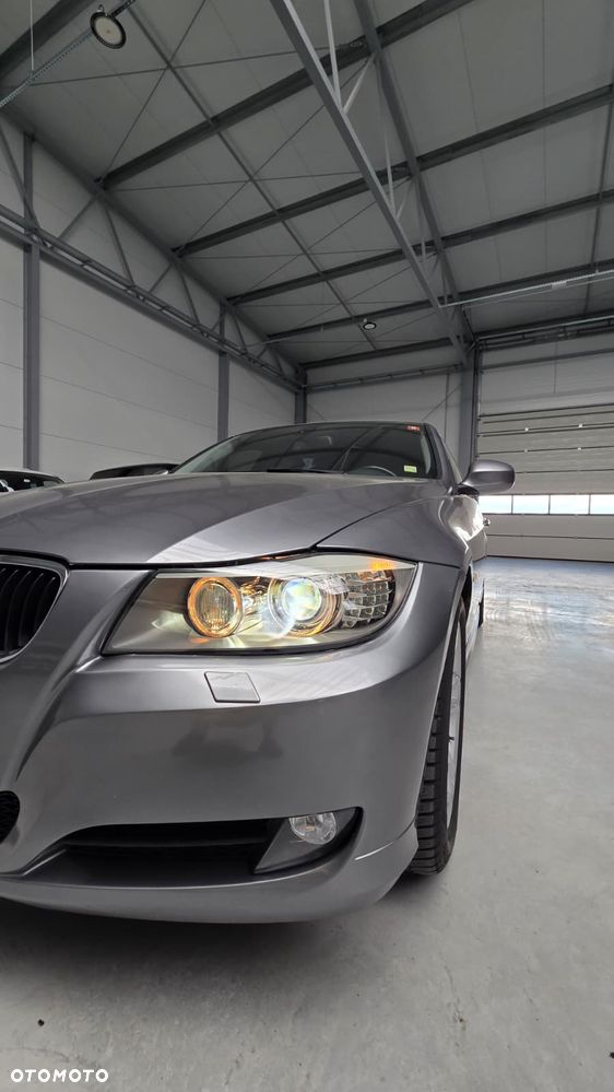 BMW Seria 3 - 33