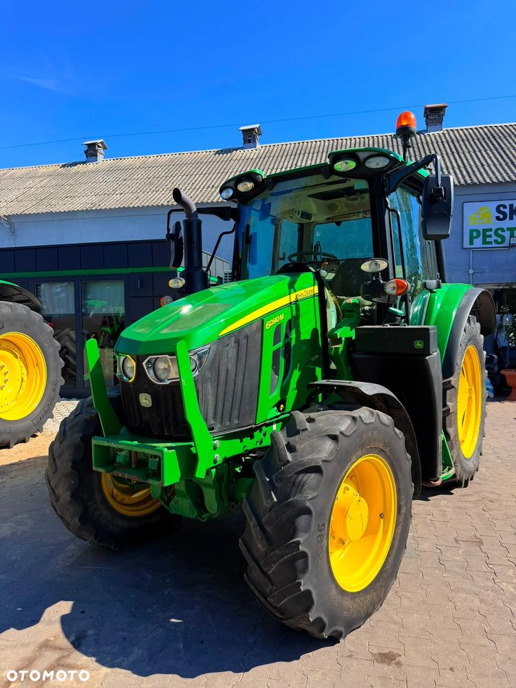 John Deere 6090M - 4