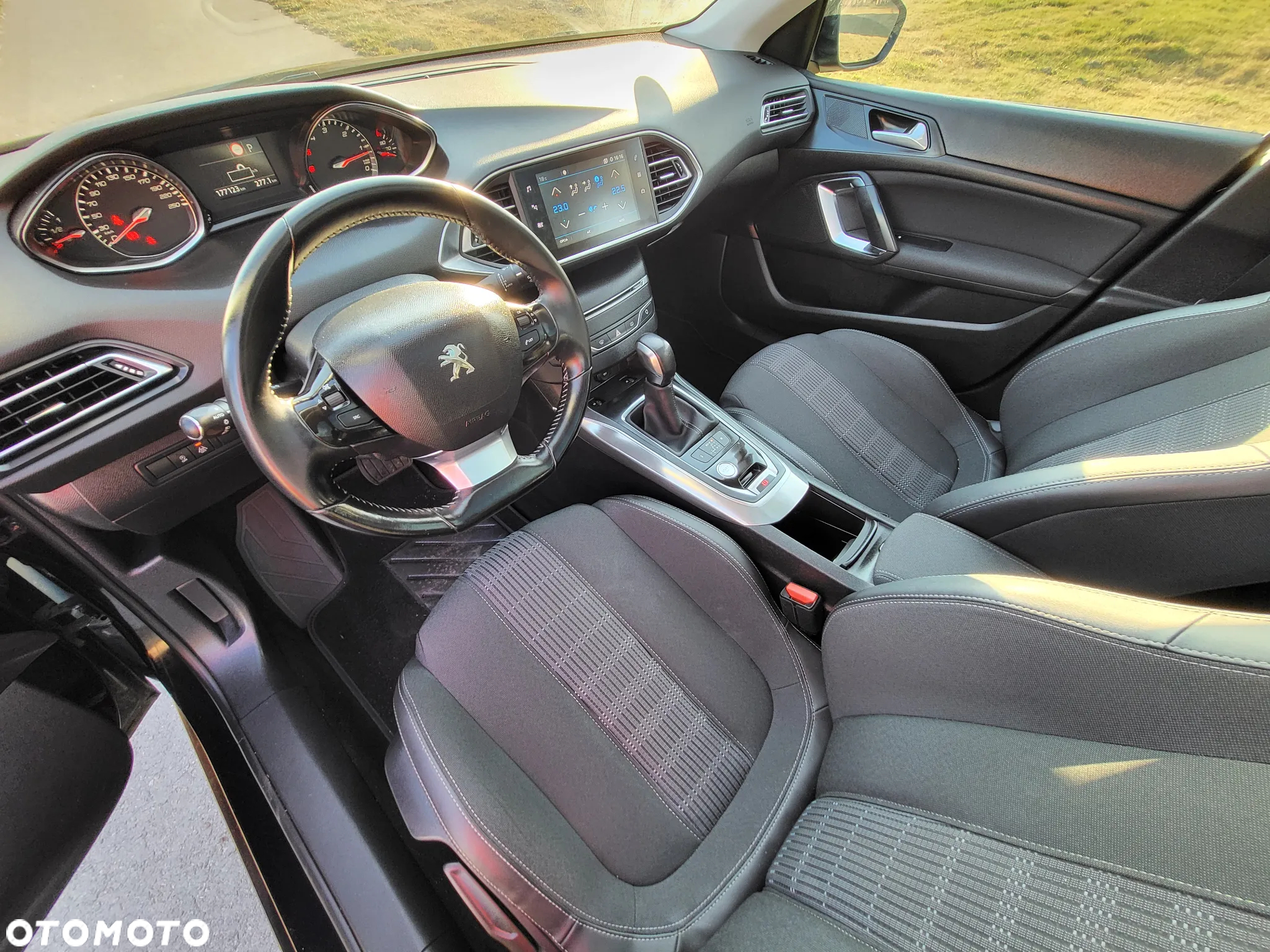 Peugeot 308 BlueHDi FAP 120 EAT6 Stop & Start Allure - 16