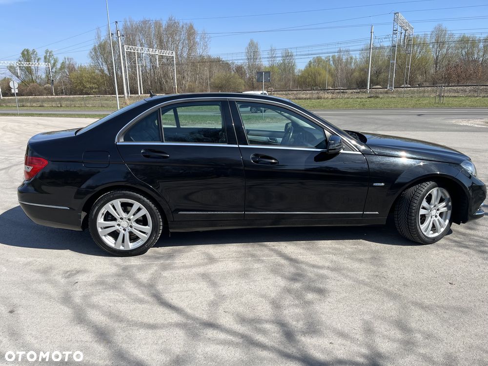 Mercedes-Benz Klasa C 180 CGI BlueEff Avantgarde - 5