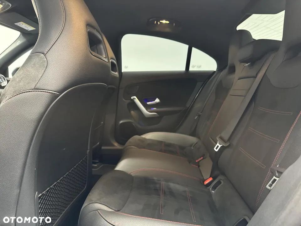 Mercedes-Benz CLA 220 4-Matic AMG Line 7G-DCT - 20