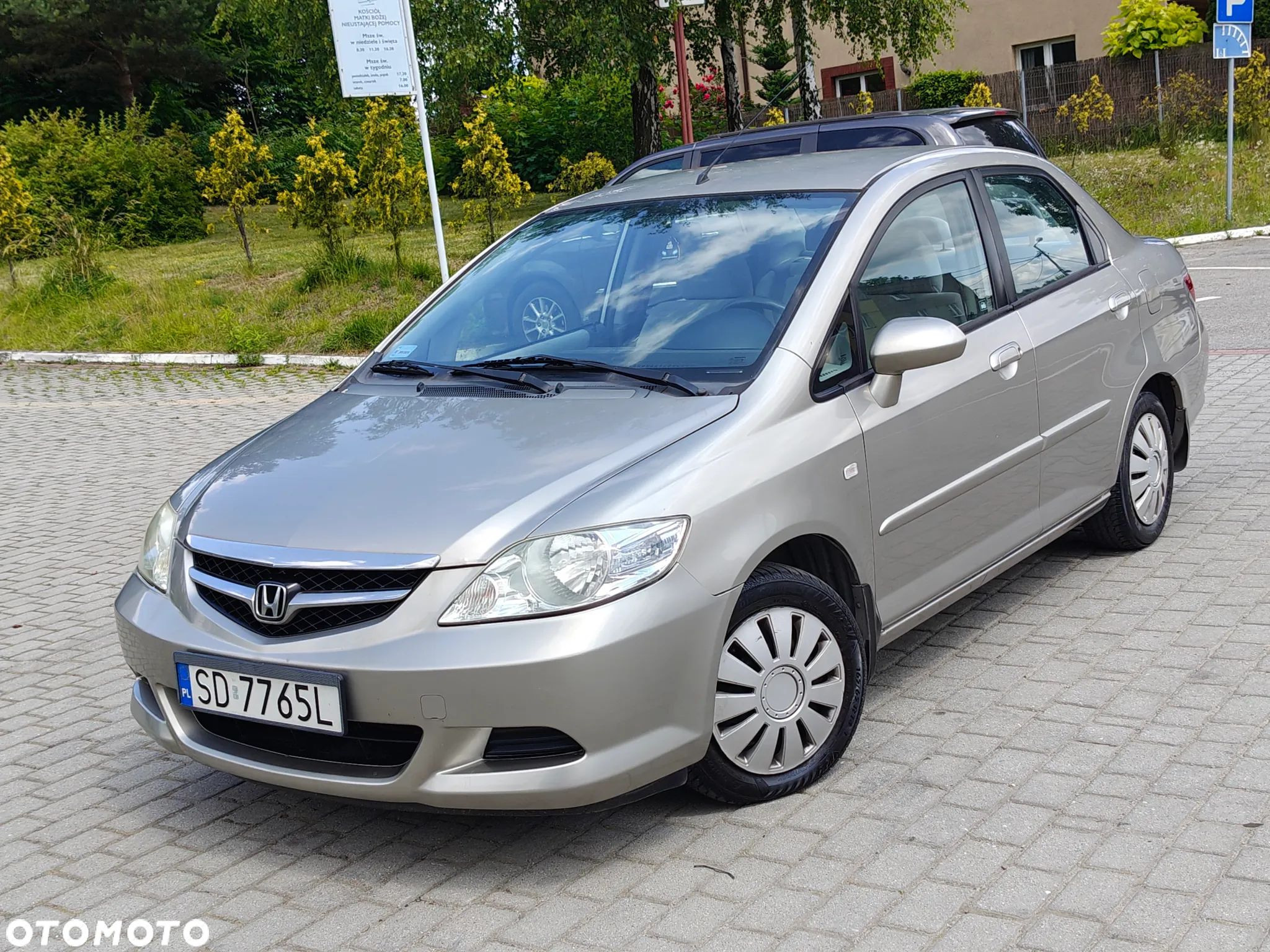 Honda City 1.4 Comfort - 1