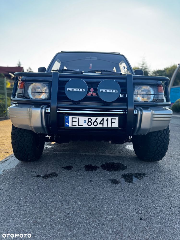 Mitsubishi Pajero - 38