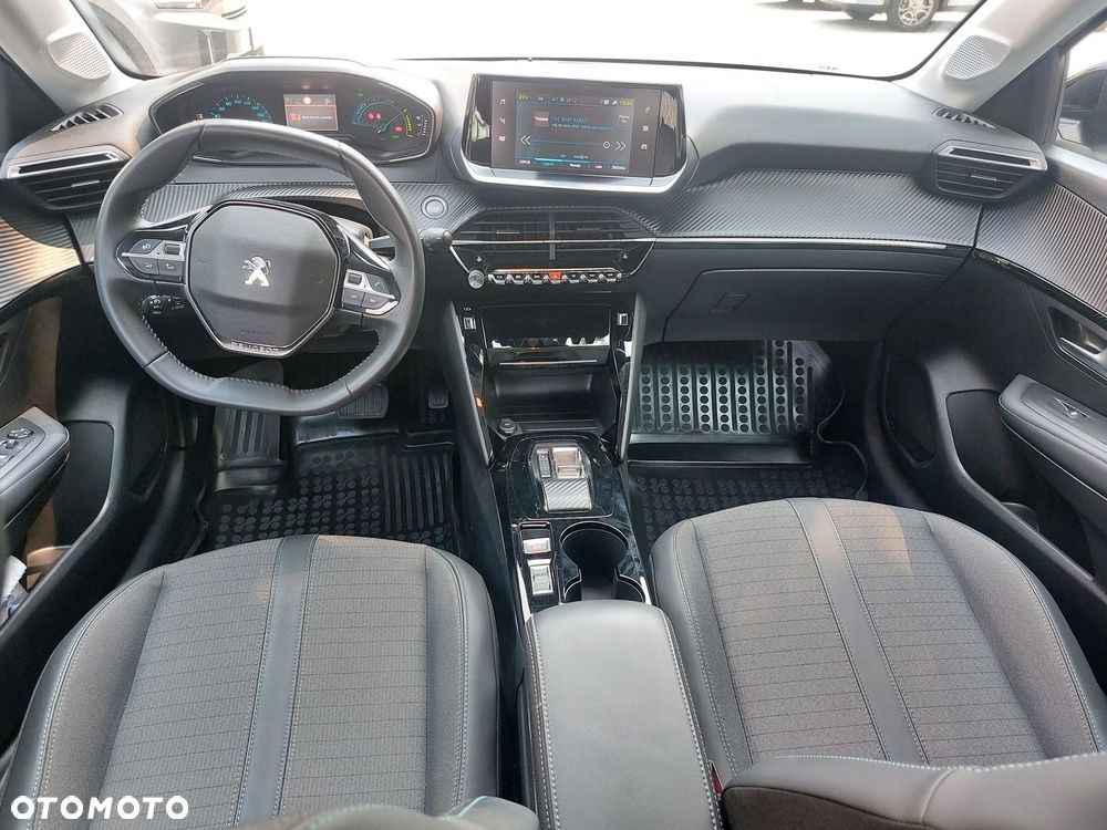 Peugeot 208 - 14