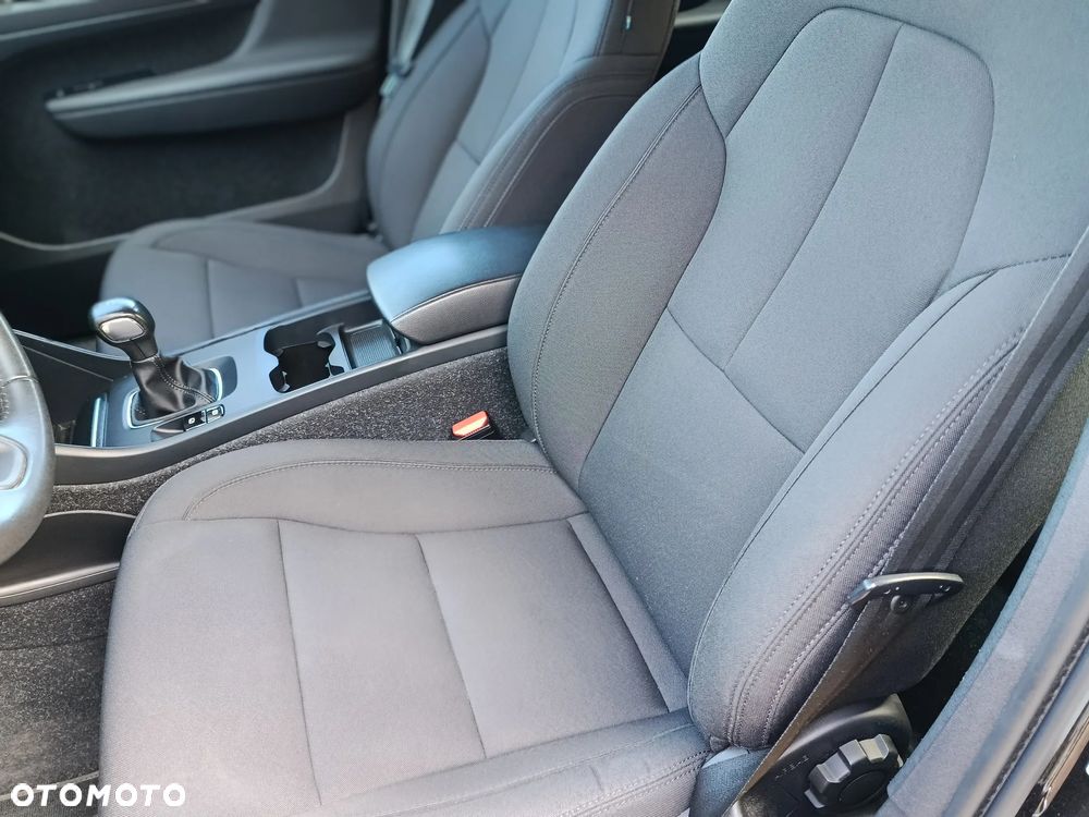 Volvo XC 40 T2 Momentum Core - 28