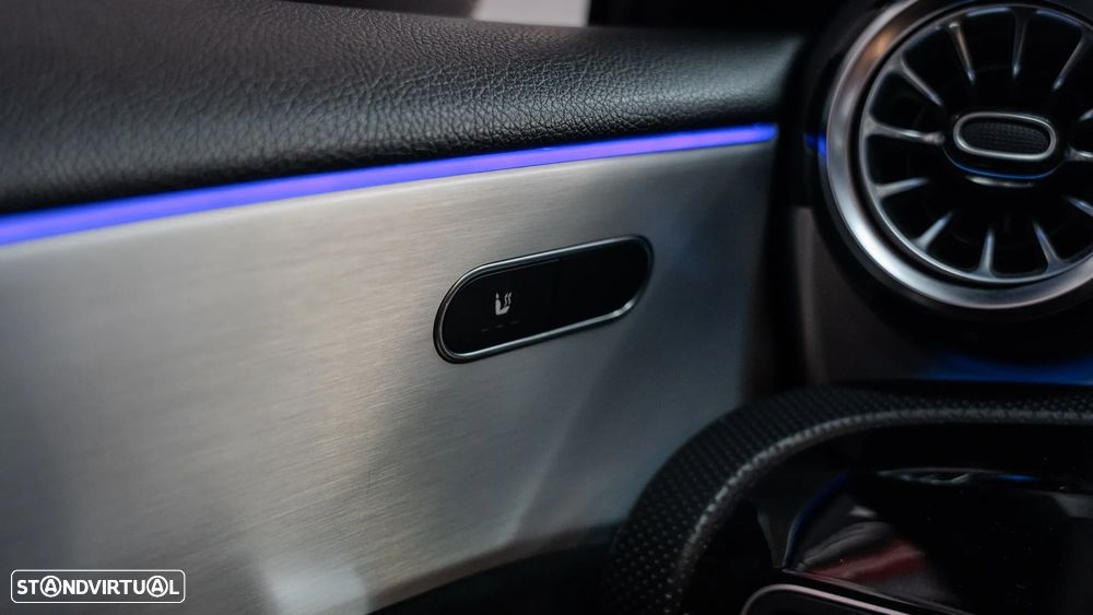 Mercedes-Benz A 250 e AMG Line - 19