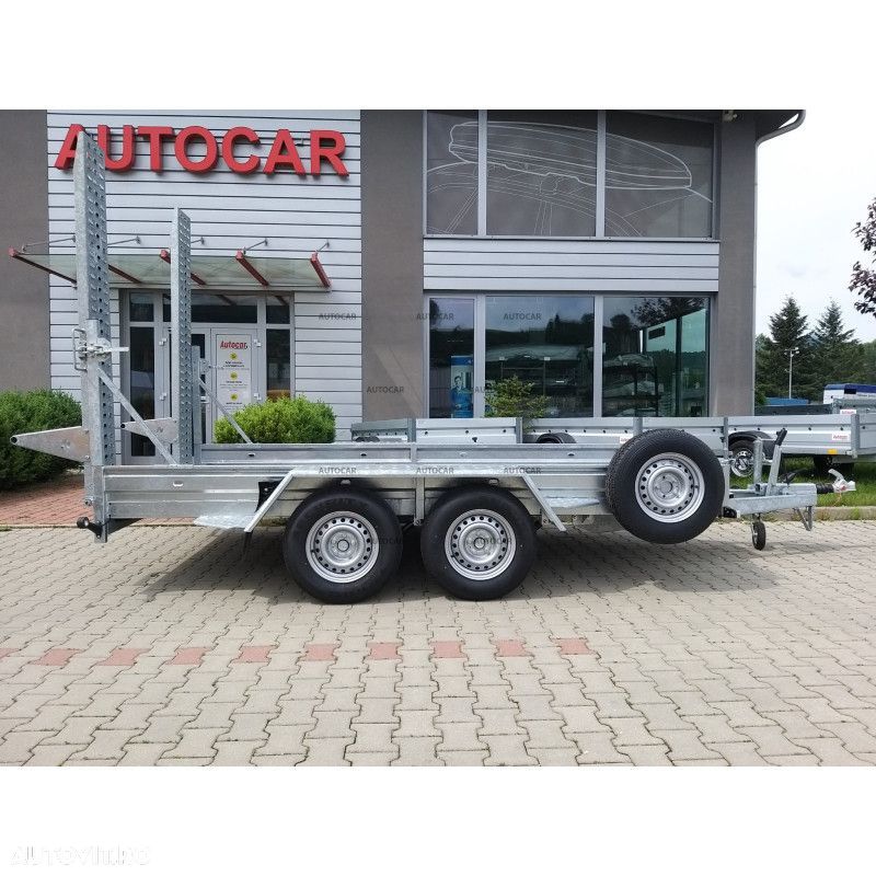 Autocar Transportator franat cu doua axe pentru utilaje de constructii K3030 - 1