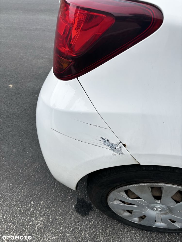 Toyota Yaris - 4