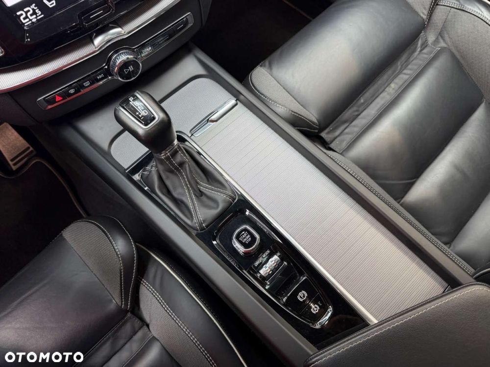 Volvo XC 60 - 33