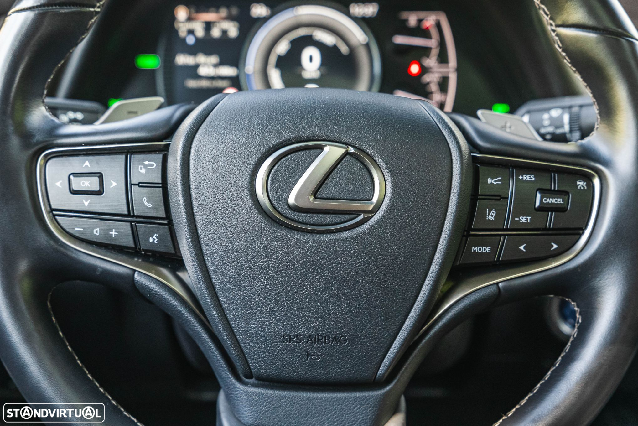 Lexus es-300h Special Edition - 13