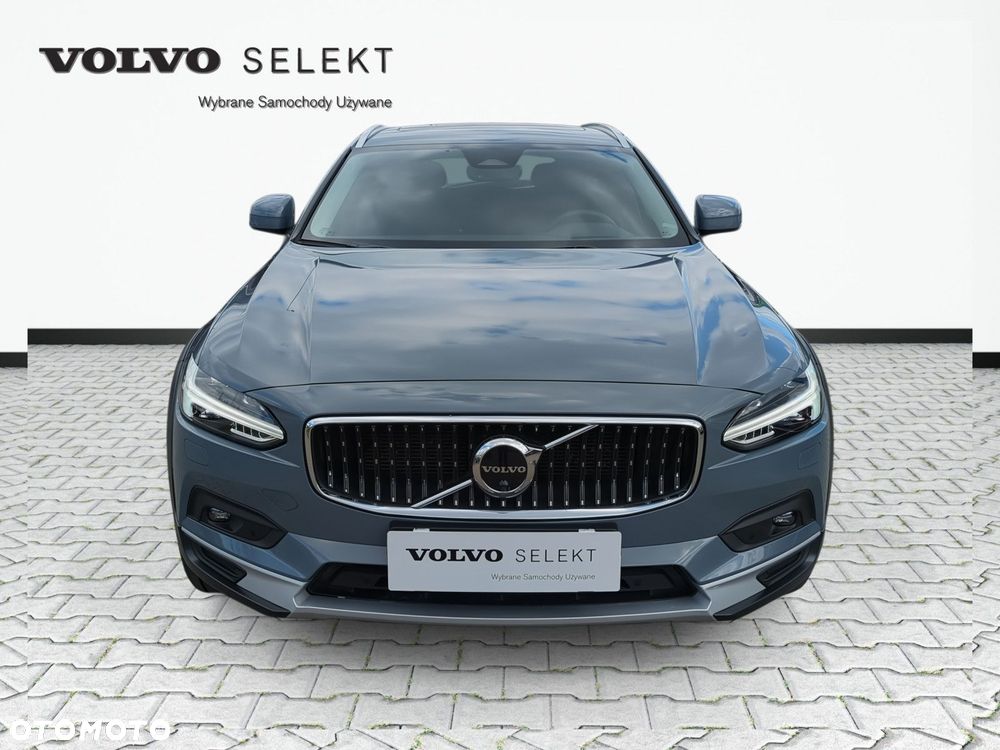 Volvo V90 Cross Country - 8